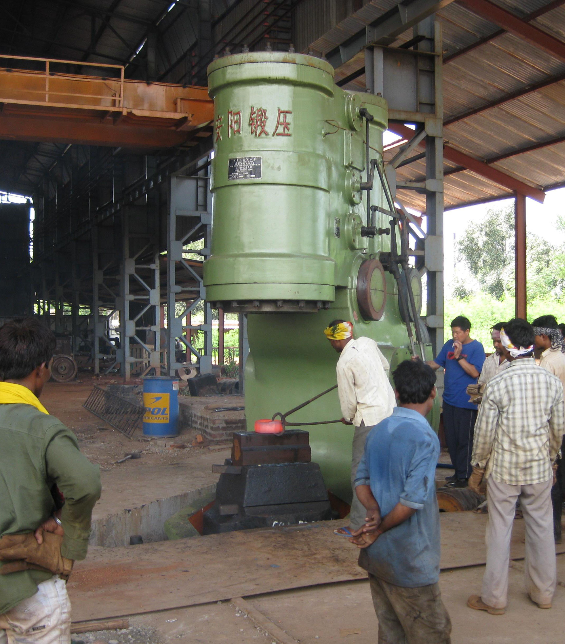 产品成功案例-2吨空气锤出口到印度