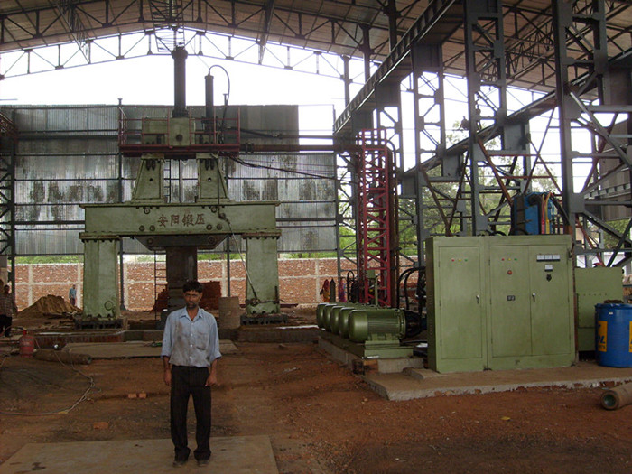 6吨桥式电液自由锻锤在印度